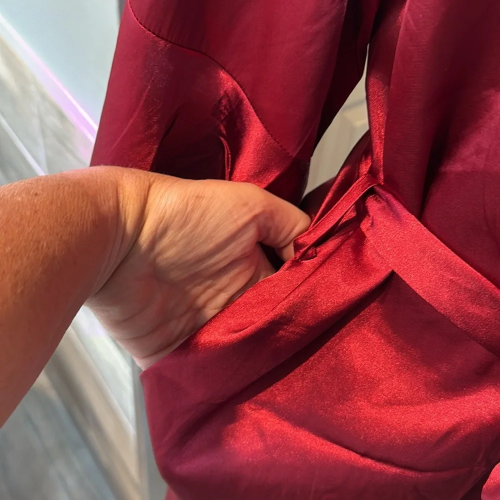NWT Ekouaer Satin Robe‎ with Belt Bell Sleeves Burgundy XL